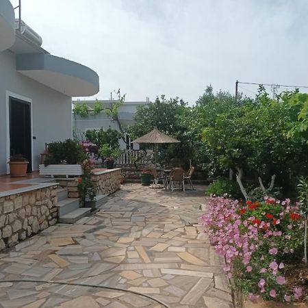 Vila Rexhaj Ksamil Exteriör bild