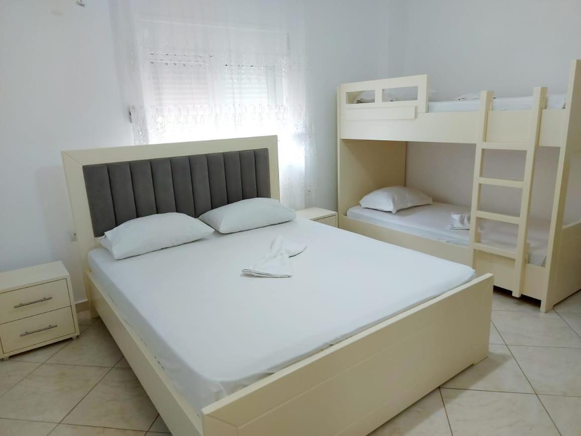 Vila Rexhaj Ksamil Exteriör bild