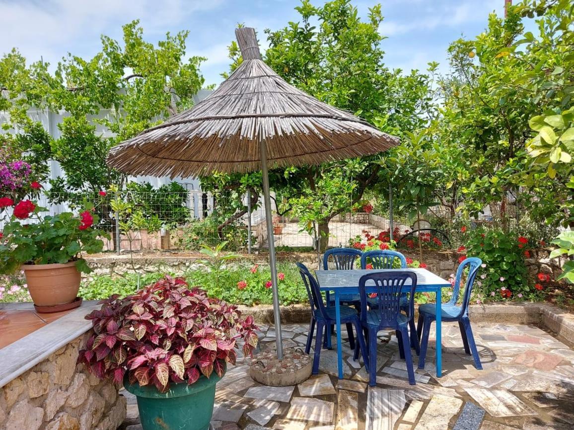 Vila Rexhaj Ksamil Exteriör bild