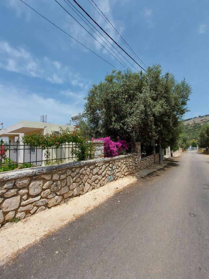 Vila Rexhaj Ksamil Exteriör bild