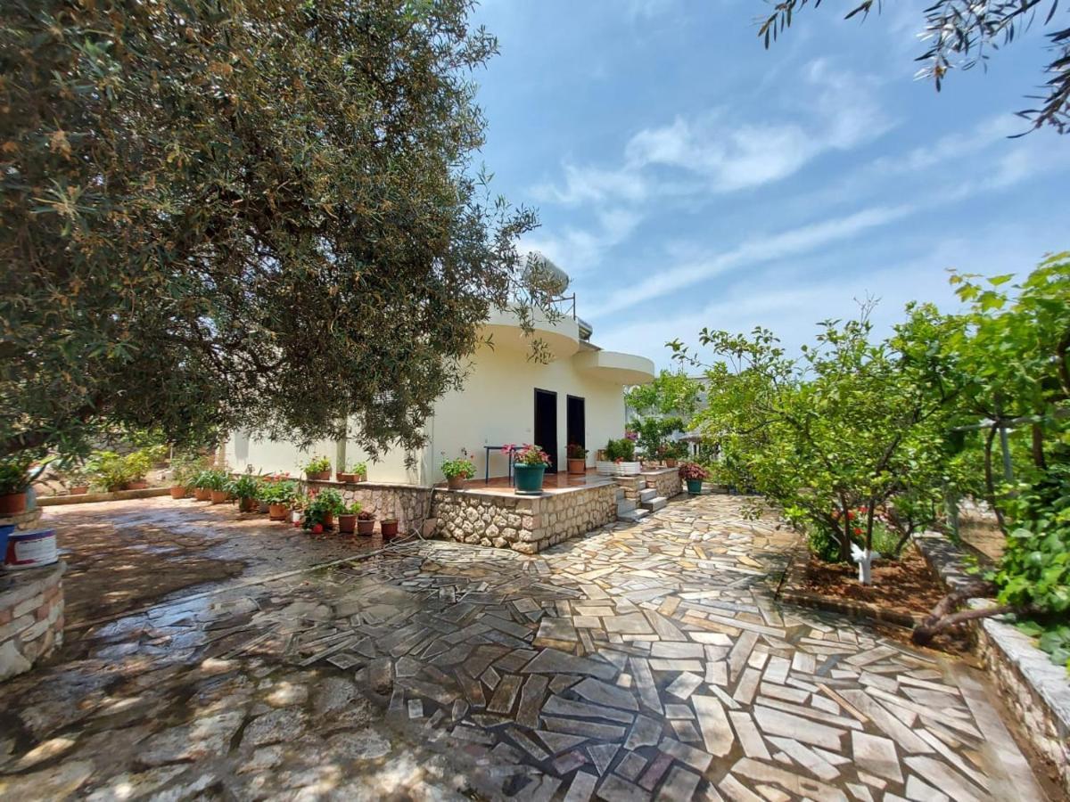 Vila Rexhaj Ksamil Exteriör bild